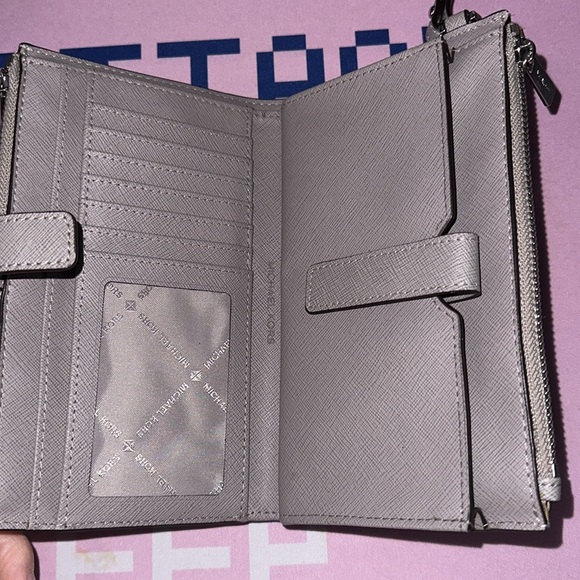 Michael Kors Jet Set Double Zip Wristlet Phone Wallet Pearl Grey Leather - Picture 3 of 3